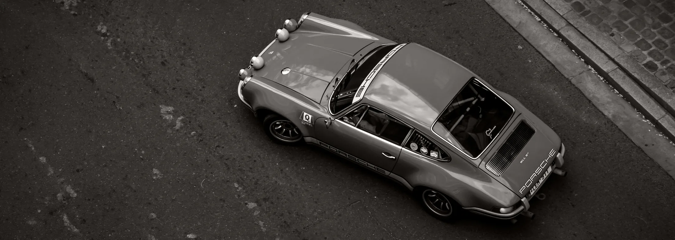 Porsche 911 racing